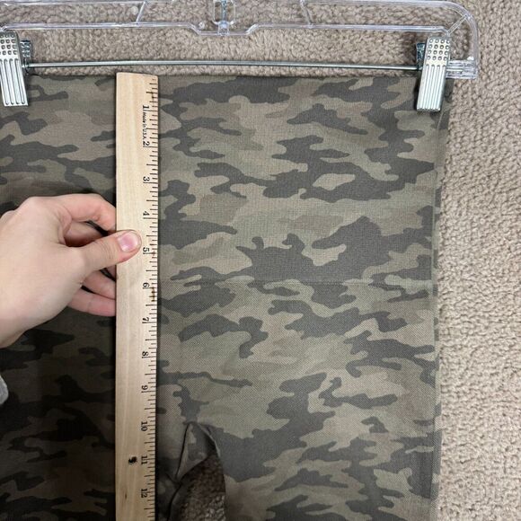 Spanx Look At Me Now Leggings Womens Size Large Green Camo High Rise Crop Gym - Picture 5 of 9